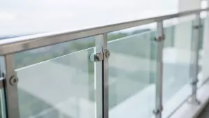 Szkło na balustrady cena